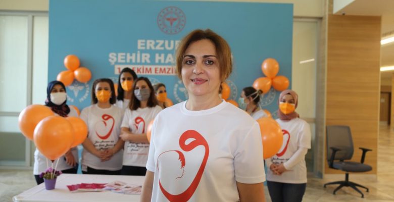 Erzurum’da hamilelere Kovid-19’a karşı anne sütüyle aşının ehemmiyeti anlatıldı