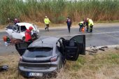 İzmir’de iki araba baş başa çarpıştı: 3 meyyit, 3 yaralı