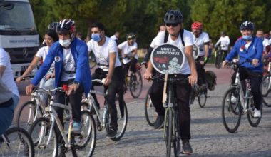 Pedallar zelzelede ömrünü yitirenler için çevrildi