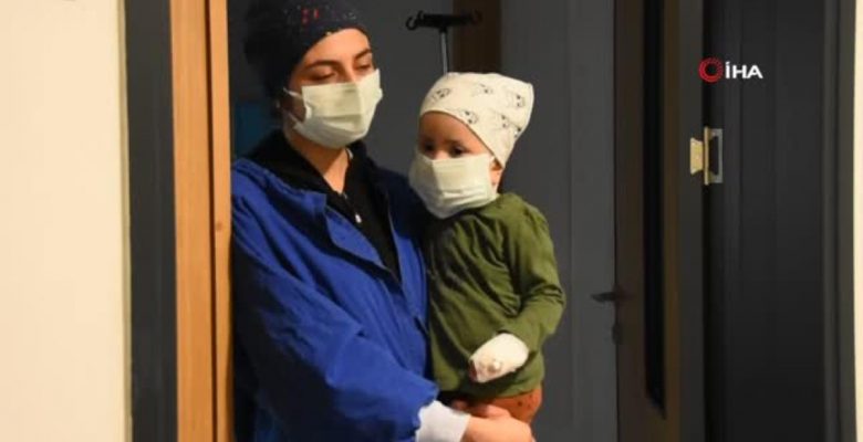 2 yaşında 2 kanser teşhisi konuldu, ablası ile hayata tutundu
