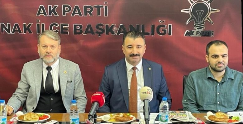 AK Parti Konak İlçe Lideri Başdaş, belediyenin 2022 bütçesini eleştirdi
