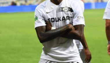 Altay’da Bamba, ekibi sırtlamaya devam ediyor