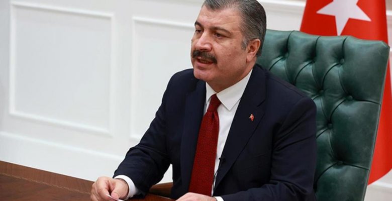 Asistan tabiplerin 36 saat çalıştığını söyleyen Bakan Koca, vakit kaybetmeden talimatı verdi
