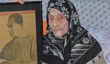 Atatürk’ü gören Atiye Dural: Ustabaşı yanımıza gelip ‘Atatürk öldü’ dedi, çoğumuz ağlıyorduk