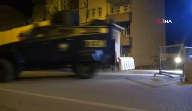 Diyarbakır’da ortalarında HDP’li yöneticilerinde olduğu 14 kişi tutuklandı
