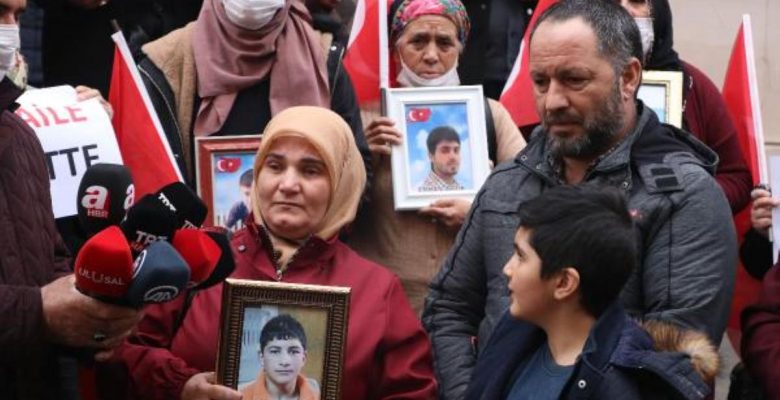 Evlat nöbetindeki 10 yaşındaki Muhammed: Ağabey ne olur gel