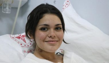 Göğüs ağrısıyla gittiği hastanede kalbinin yarısını kapladığı anlaşılan kitleden kurtuldu