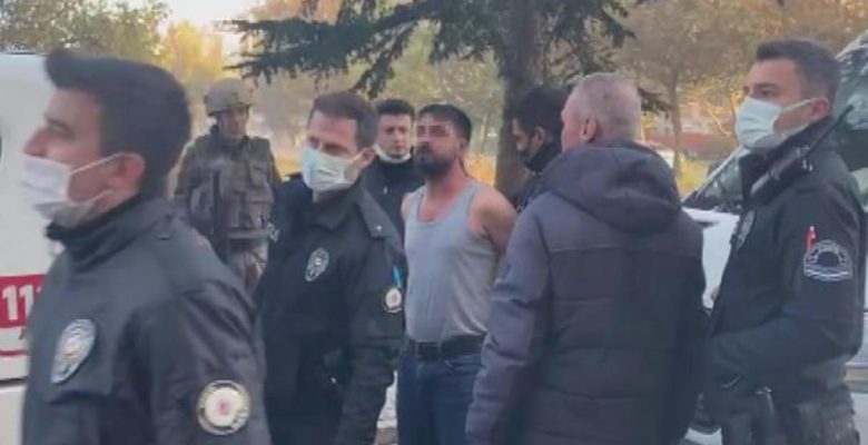 Gözaltına alınırken “Beni kimse yasaya koyamaz fakat devlete sonsuz hürmetim var” diye bağırdı
