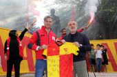 Göztepe taraftarı kan verdi, formayı kaptı