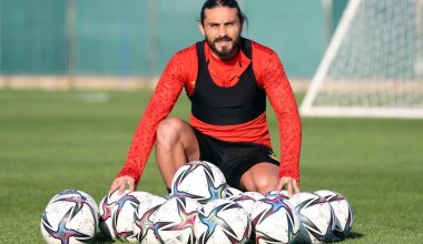 Halil Akbunar: “Fenerbahçe’ye yeniden gol atmak istiyorum”