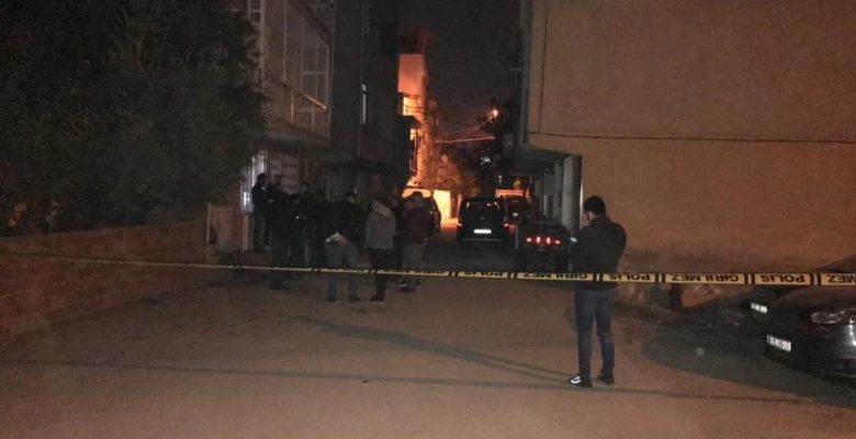 İzmir’de bir kişi silahlı atak sonucu hayatını kaybetti