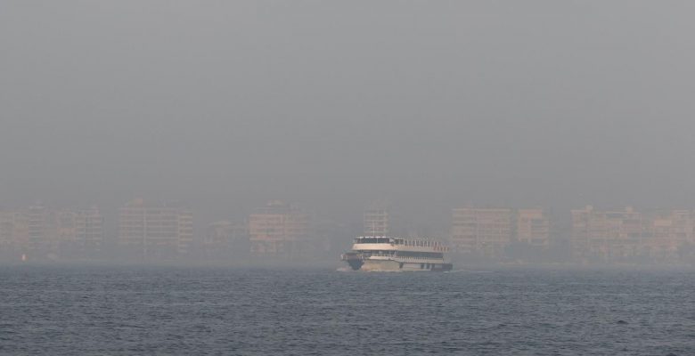 İzmir’de sis tesirli oldu