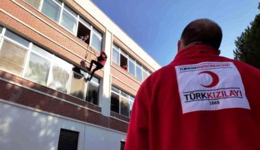 Manisa’da Türk Kızılay Afet Timi ‘hayat kurtaran’ eğitimden geçti