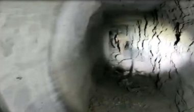 Nefes kesen görüntüler! Kahraman Türk komandosu teröristlerin inlerine girdi