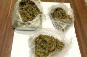 Okul servisinden 240 gram esrar çıktı
