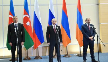 Soçi’deki üçlü doruktan tarihi kararlar çıktı! Azerbaycan ve Ermenistan hududunun belirlenmesi için komite kurulacak