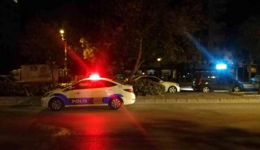 Son dakika haber… İzmir’de ticari taksi ile silahlı hücum: 1 meyyit