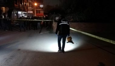 Son dakika… İzmir’de sokak ortasında silahla vurulan kişi öldü
