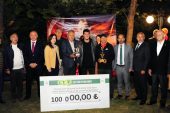 Tenis Turnuvası eğitime dayanak oldu