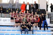 Turgutlu Belediyespor Bayan Voleybol grubu rakibine geçit vermedi