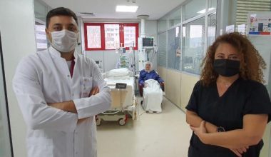 Türk tabipler mucizeyi başardı: Kovid hastası anne, yapay kalp ve akciğerle bebeğini dünyaya getirdi