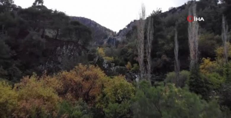 Türkmen Su Uçtu Şelalelerinde doyumsuz sonbahar görüntüsü
