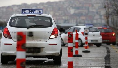 Ulusal Eğitim Bakanı Özer duyurdu! Ehliyet imtihanlarında bir birinci, animasyonlu sorular geliyor