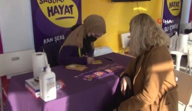 Üsküdar’da ‘Sağlıklı Böbrek Sağlıklı Hayat’ tırında süratli idrar ve kan testi