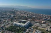 Yine yapılan Alsancak Stadı, futbolseverlerle buluşacağı günü bekliyor