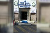 Annesini bıçaklayarak öldürdüğü savıyla gözaltına alınan kuşkulu tutuklandı