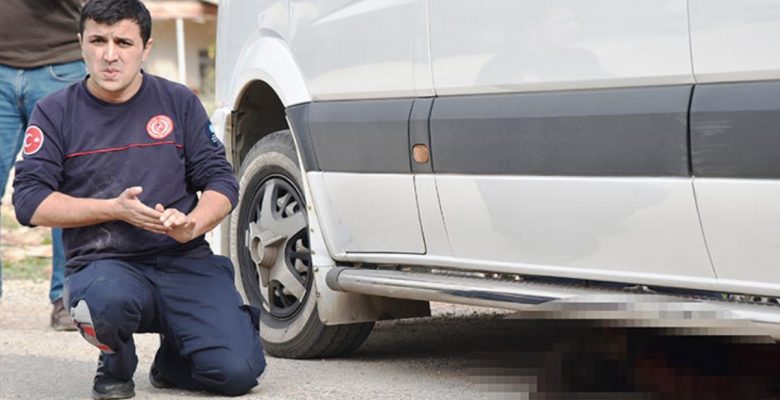 Antalya’dan kahreden haber! Okul servisi altında kalan 3 yaşındaki çocuk öldü