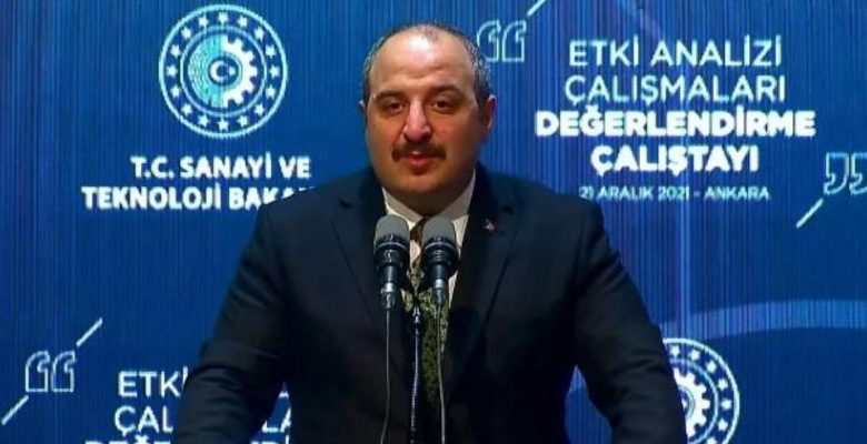 Bakan Varank: Kara bulutları geride bırakıyoruz