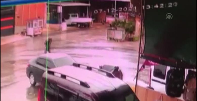 Bıçaklı hengamede 1 kişi ağır yaralandı