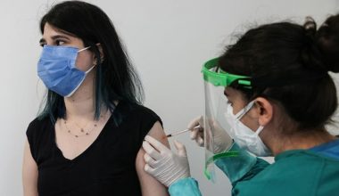 Bilim Heyeti Üyesi Prof. Dr. Kara: TURKOVAC, hatırlatma dozu olarak kullanıldığında antikor düzeyini zıplatıyor