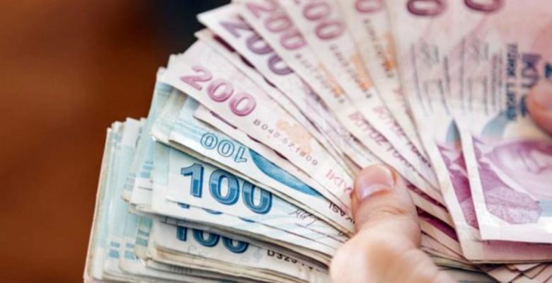 Birinci kere kredi ve burs alacak öğrencilere müjde! Bu gece hesaplara yatıyor