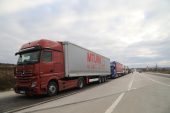 Bulgaristan’a açılan Hamzabeyli Hudut Kapısı’nda 22 kilometre tır kuyruğu oluştu