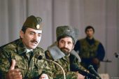 Cevher Dudayev kimdir? Cevher Dudayev askeri ve siyasi mesleği..