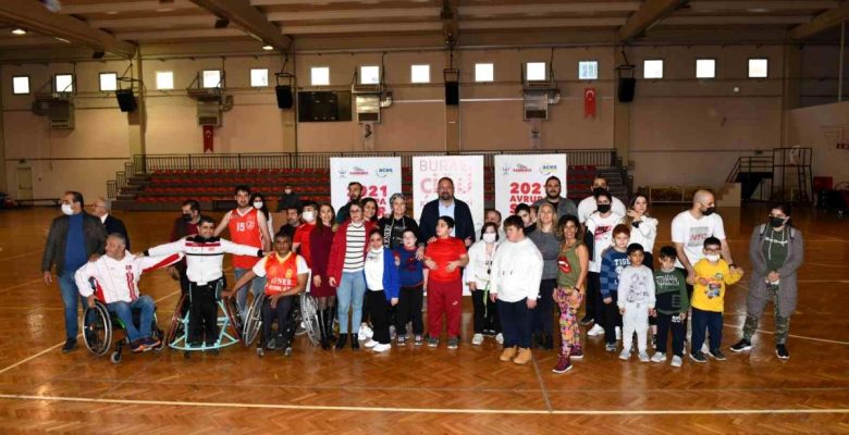 Çiğli manileri birlikte aşıyor