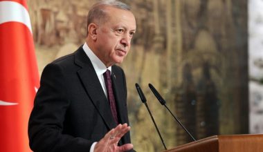 Cumhurbaşkanı Erdoğan: Kendi arkadaşlarımız ortasında da yüksek faizi savunanlar oldu