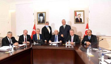 Dikili TDİOSB, jeotermal arama ruhsatının kullanım hakkını aldı