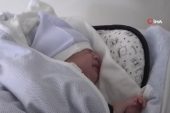 Erken doğan ikizler 3 ay sonra korona virüsü atlattı