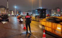 İçişleri Bakanlığı yılbaşında alarma geçti! Yeni yılın birinci ışıklarına kadar takımlar alanda, önlemler en üst düzeye çıkarıldı