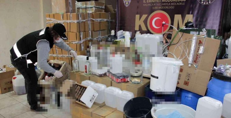 İzmir’de binlerce litre sahte/kaçak içki ele geçirildi