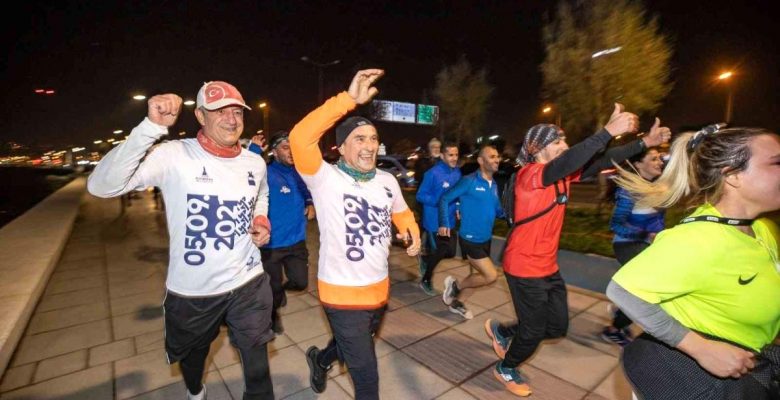 İzmirliler en uzun gecede koştu