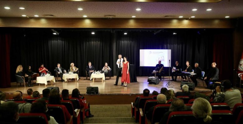 Karşıyaka’da Dünya Gönüllüler Günü için söyleşi düzenlendi