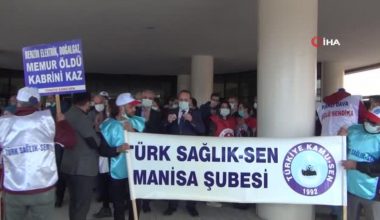 Manisa’da Türk Sıhhat Sen üyesi sağlıkçılar bir günlük iş bırakma aksiyonu yaptı
