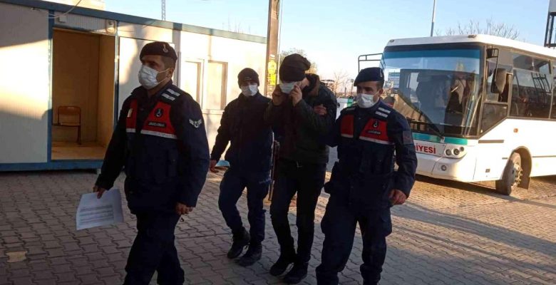 Son dakika haber! Tekneyle kaçmaya çalışan FETÖ’cüler ihraç kaymakam, subay, polis ve öğretmen çıktı