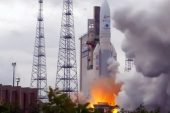 Son Dakika! NASA 10 milyar dolara mal olan dünyanın en büyük uzay teleskobu James Webb’i uzaya fırlattı