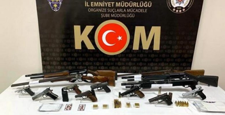 Son dakika! ‘TIRPAN’ operasyonunun İzmir ayağında 30 gözaltı