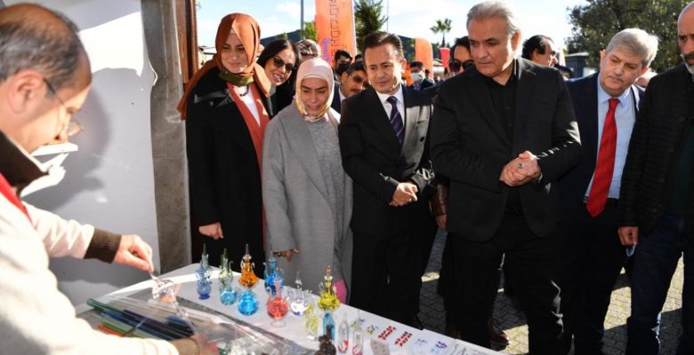 Tuzla Belediyesi, Türkiye’nin yedi bölgesinden gelen ustalarla gençleri buluşturuyor